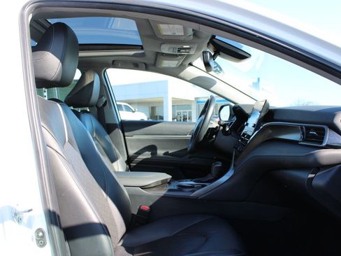 Used 2023 Toyota Camry XSE image 27