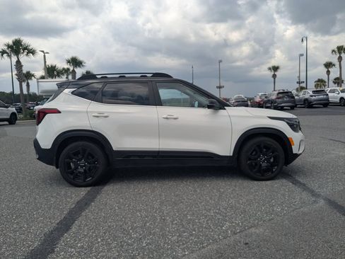 Used 2024 Kia Seltos X-Line AWD/4WD image 2