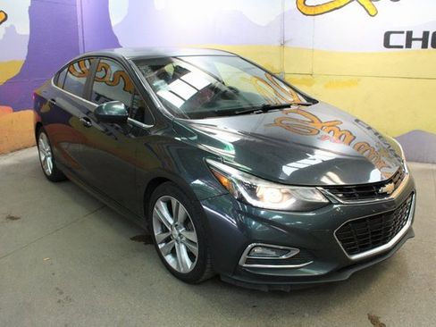 Used 2018 Chevrolet Cruze LT image 4