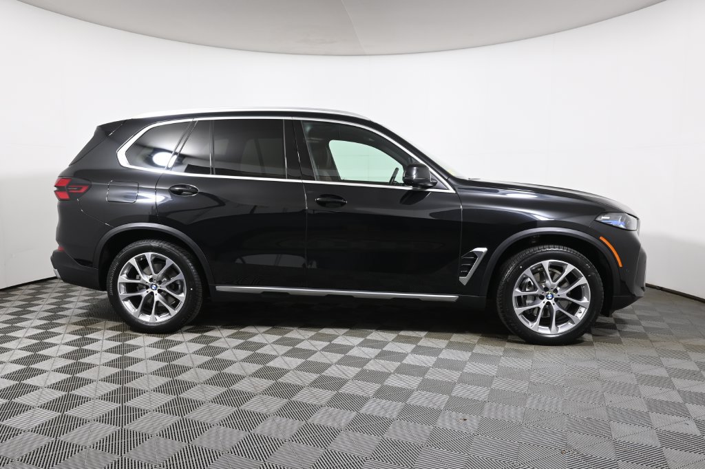 Certified 2026 BMW X5 xDrive40i w/ Climate Comfort Package AWD/4WD image 8
