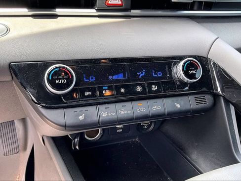 Used 2021 Hyundai Elantra Blue FWD image 20