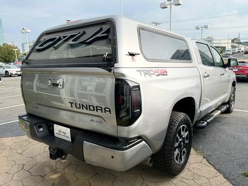 Used 2017 Toyota Tundra Limited w/ Limited Premium Package AWD/4WD image 5
