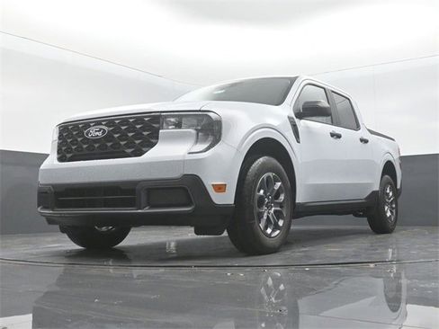 New 2025 Ford Maverick XLT image 19