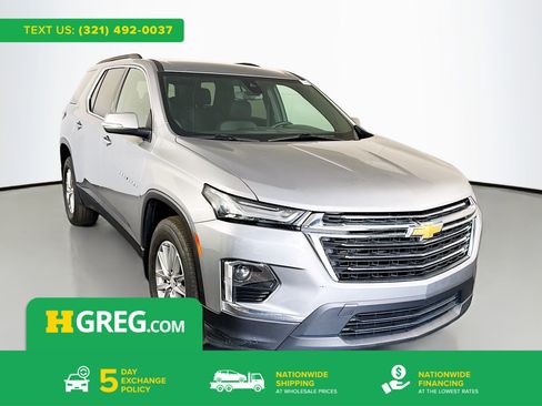 Used 2023 Chevrolet Traverse LT FWD image 1