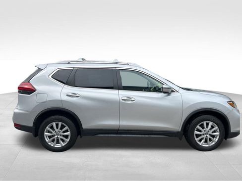 Used 2020 Nissan Rogue S w/ Special Edition Package FWD image 7