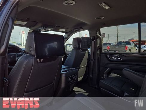 Used 2023 Chevrolet Tahoe Z71 w/ Luxury Package AWD/4WD image 26