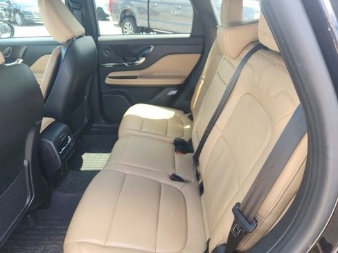 Used 2022 Lincoln Corsair Reserve w/ Equipment Group 201A FWD image 10