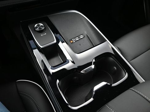 New 2025 Buick Enclave Preferred w/ Power Package image 17