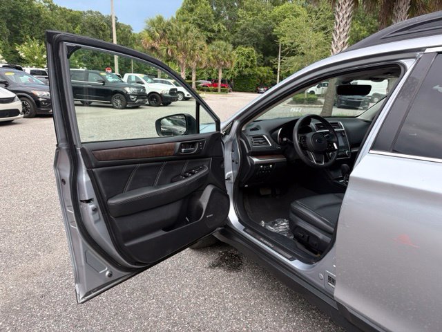 Used 2019 Subaru Outback 2.5i Limited AWD/4WD image 9