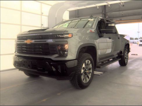 Used 2025 Chevrolet Silverado 2500 Custom w/ Custom Value Package AWD/4WD image 1