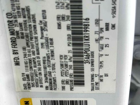 Used 2019 Ford Fusion SE image 27