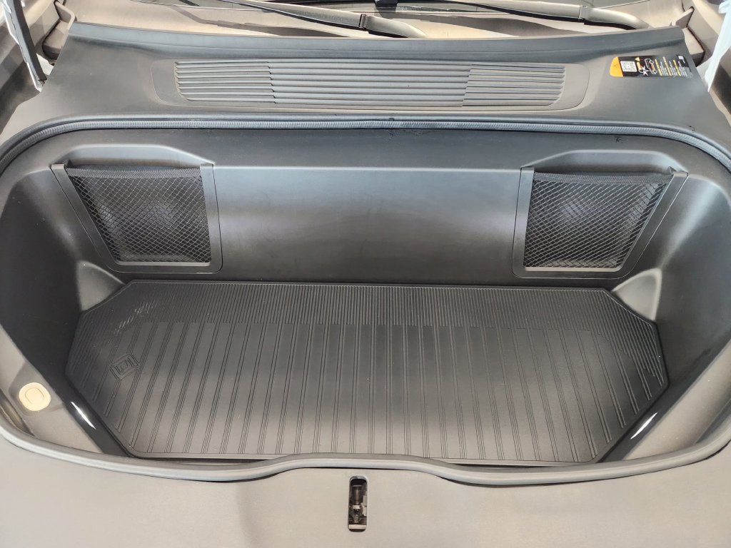 Used 2025 Rivian R1S Adventure Dual AWD/4WD image 31