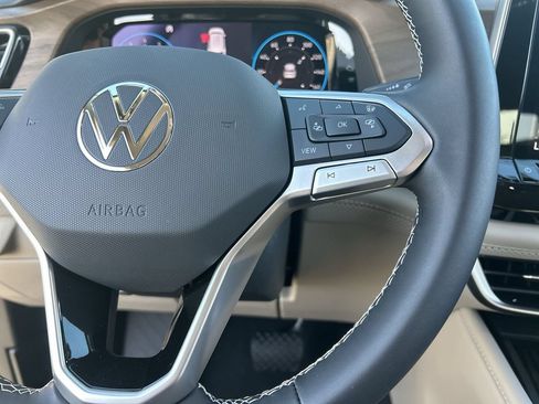 New 2026 Volkswagen Atlas SE FWD image 20