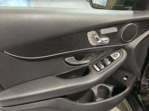Used 2021 Mercedes-Benz GLC 300 4MATIC image 14