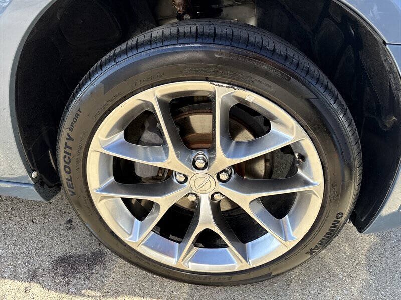 Used 2014 Chrysler 300 S RWD image 13