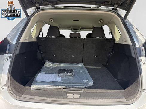 Certified 2024 Nissan Rogue SV AWD/4WD image 18