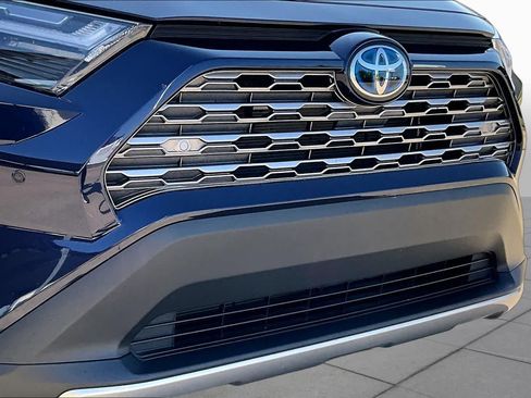 Used 2023 Toyota RAV4 Limited AWD/4WD image 28