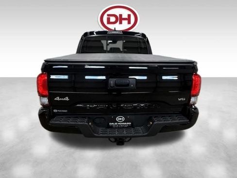 Used 2023 Toyota Tacoma SR AWD/4WD image 12