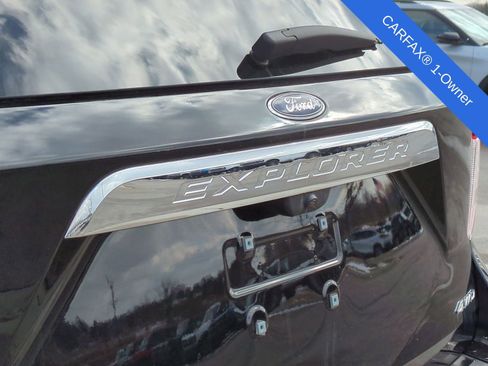 Used 2024 Ford Explorer XLT w/ Equipment Group 202A image 15