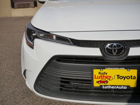 Certified 2025 Toyota Corolla LE FWD image 16