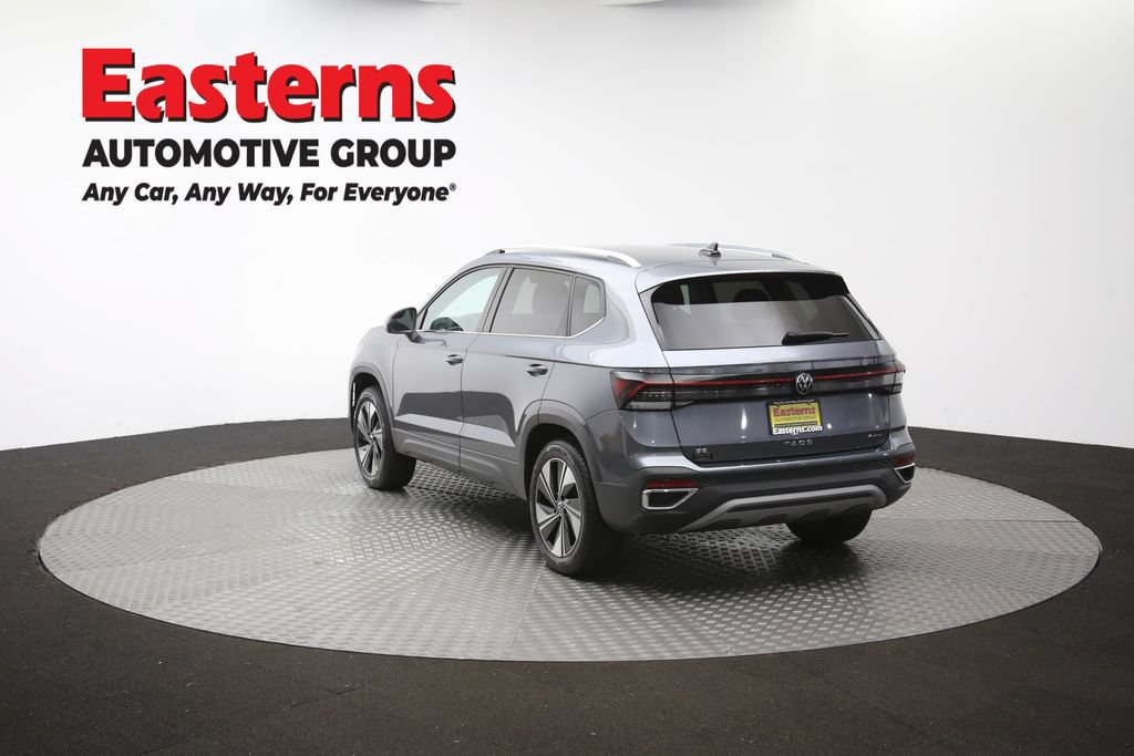Used 2025 Volkswagen Taos SE AWD/4WD image 65