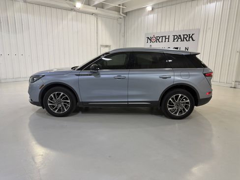 Used 2022 Lincoln Corsair FWD w/ Equipment Group 101A image 2