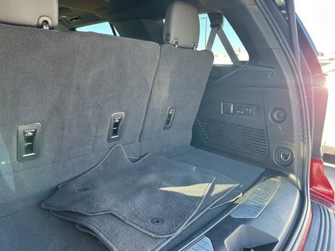 Used 2022 Chevrolet Tahoe Z71 w/ Luxury Package image 35