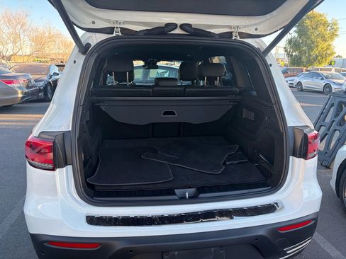 Used 2023 Mercedes-Benz EQB 250+ image 9