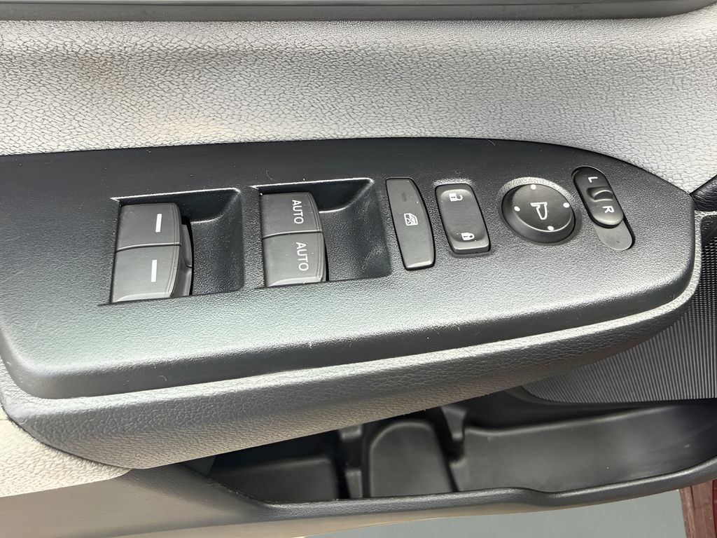 Used 2018 Honda CR-V EX image 29