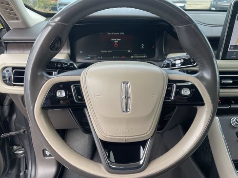 Used 2020 Lincoln Aviator Reserve w/ Equipment Group 202A AWD/4WD image 16