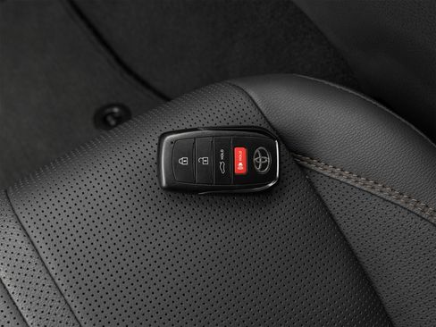 Certified 2025 Toyota Camry XLE FWD image 37