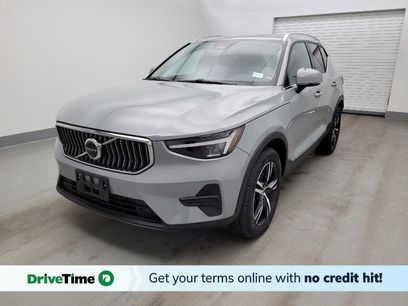Used 2024 Volvo XC40 B5 Core