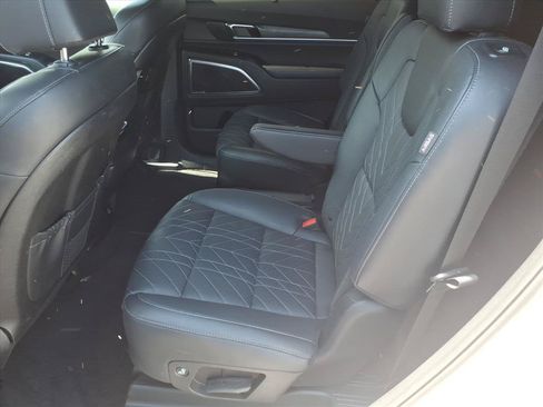 Used 2024 Kia Telluride SX Prestige X-Pro AWD/4WD image 12