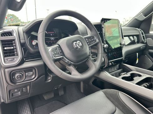 Used 2025 RAM 1500 Laramie AWD/4WD image 11