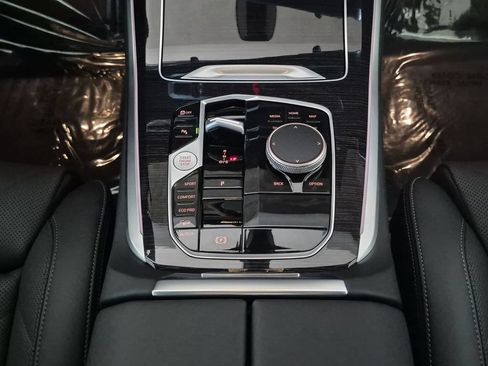 Used 2026 BMW X5 xDrive40i w/ M Sport Package AWD/4WD image 17