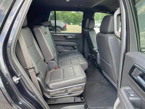 Used 2025 Chevrolet Tahoe Z71 AWD/4WD image 37