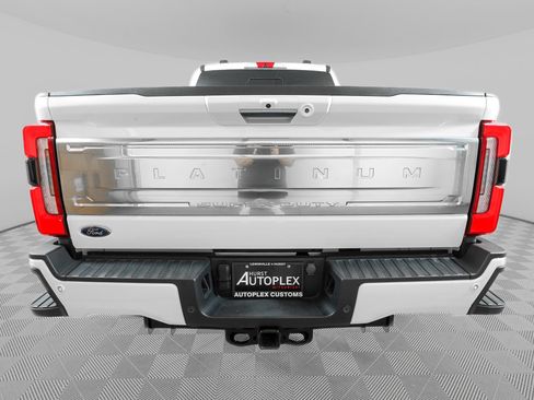 Used 2024 Ford F250 Platinum w/ FX4 Off-Road Package AWD/4WD image 5