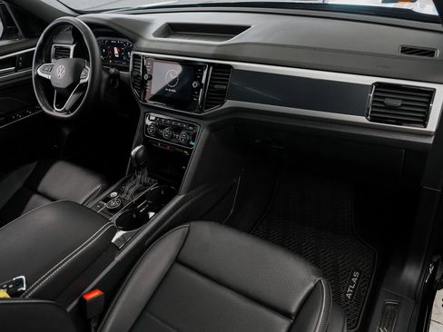 Used 2023 Volkswagen Atlas Cross Sport SEL image 34