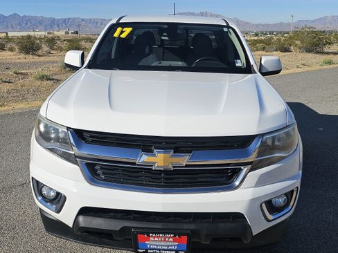 Used 2017 Chevrolet Colorado LT w/ LT Convenience Package AWD/4WD image 2