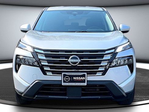 Used 2025 Nissan Rogue SV AWD/4WD image 3