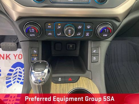 Used 2018 GMC Acadia Denali w/ Technology Package AWD/4WD image 9