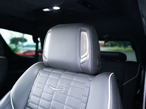Used 2025 Cadillac Escalade V AWD/4WD image 47