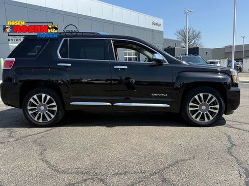 Used 2017 GMC Terrain Denali AWD/4WD image 2