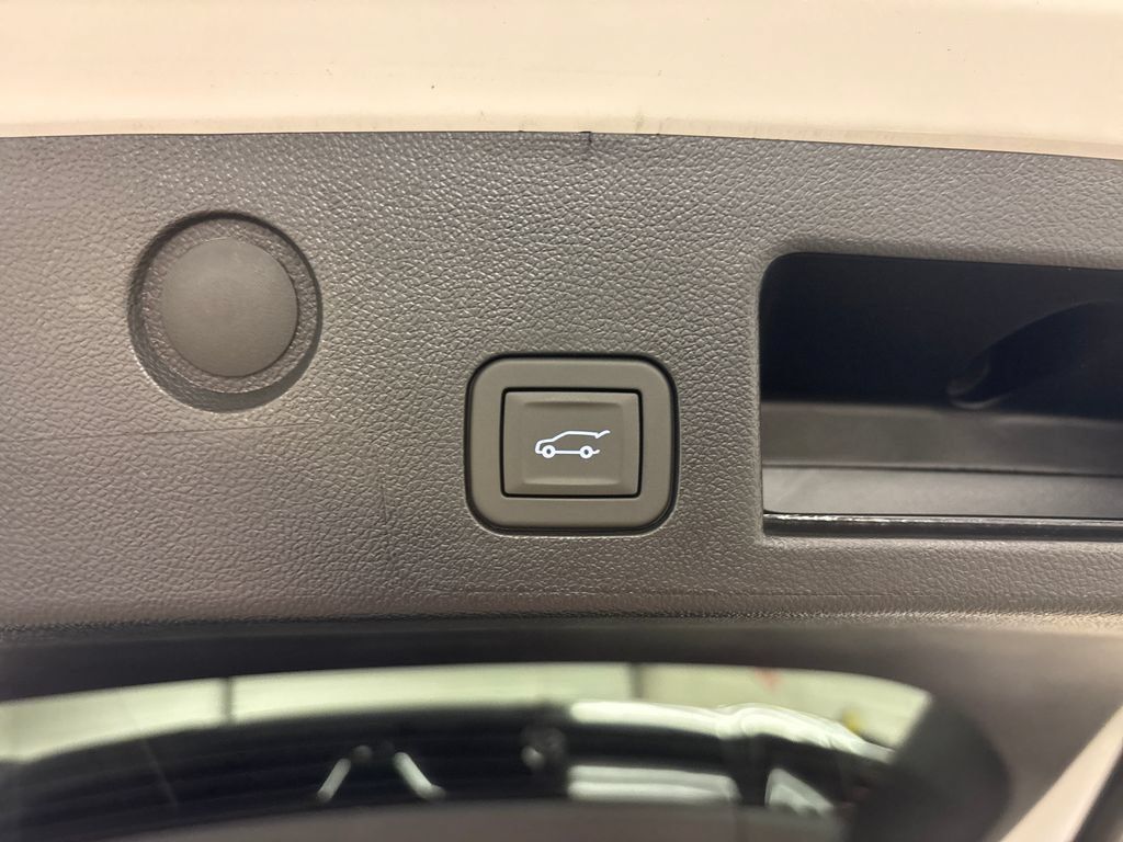 New 2026 GMC Terrain AT4 w/ Convenience Package III AWD/4WD image 17