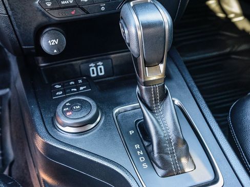 Used 2022 Ford Ranger Lariat w/ Tremor Off-Road Package image 23