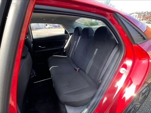 Used 2023 Hyundai Elantra SEL w/ Convenience Package FWD image 20