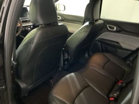 Used 2026 Jeep Compass Latitude image 29