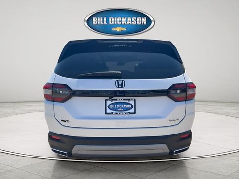 Used 2025 Honda Pilot Touring image 6