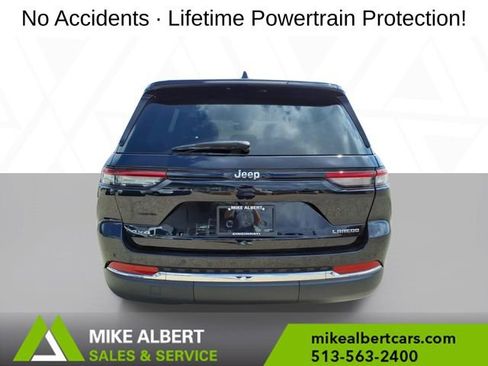 Used 2023 Jeep Grand Cherokee Laredo AWD/4WD image 6