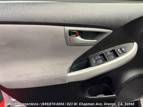 Used 2013 Toyota Prius Two image 34